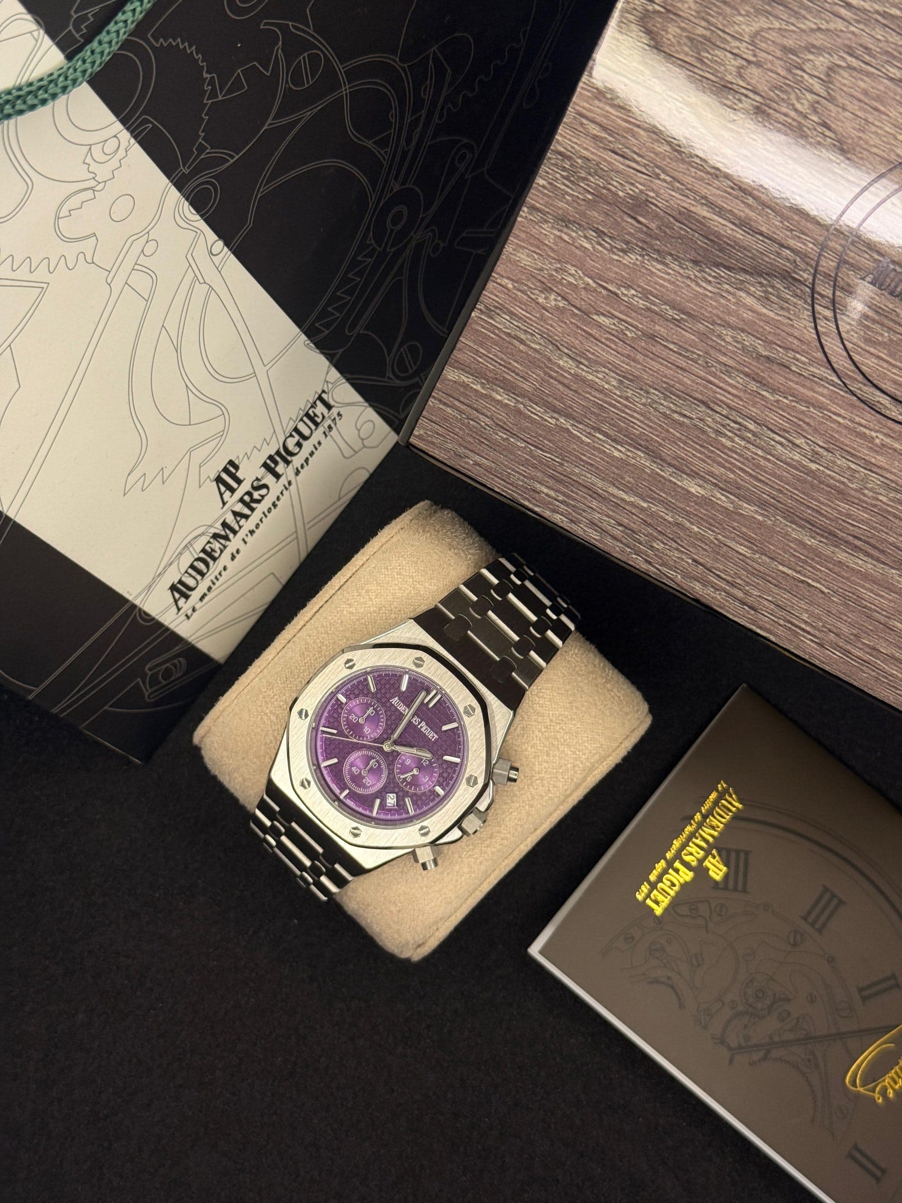 Audemars Piguet Royal Oak - Iconic Luxury Swiss Watch — image 1