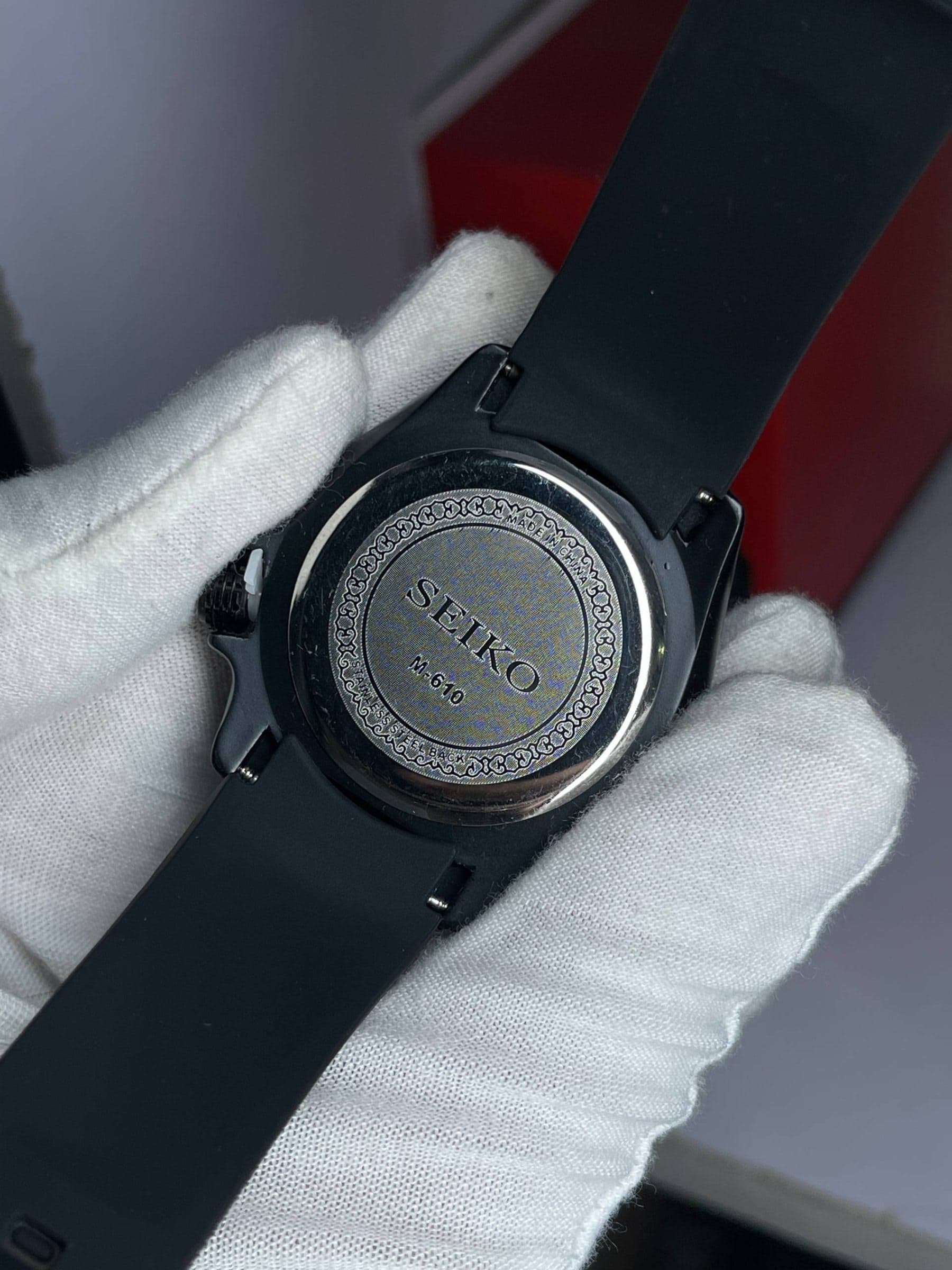 Seiko 5 Quartz Watch for Timeless Style and Precision — image 2